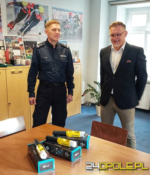 Kolejne urządzenia alcoblow przekazał policjantom Prezydent Opola