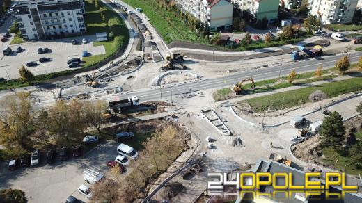 Postępuja prace przy budowie ronda na Alei Witosa w Opolu