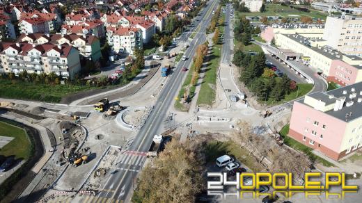 Postępuja prace przy budowie ronda na Alei Witosa w Opolu