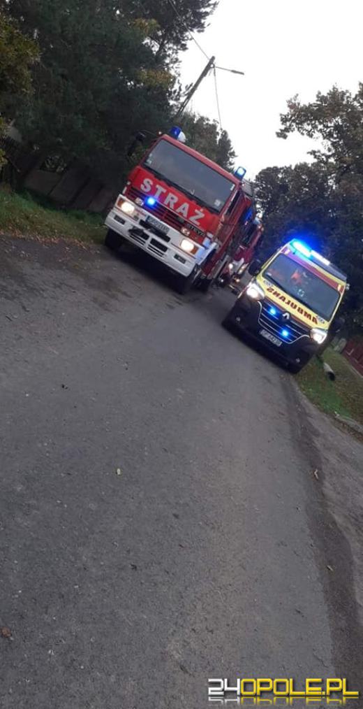Dachowanie samochodu osobowego w Graczach. Wcześniej kierowca uderzył w drzewo