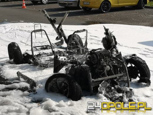 Pojazd nauki jazdy spłonął doszczętnie na ulicy Chełmskiej w Opolu