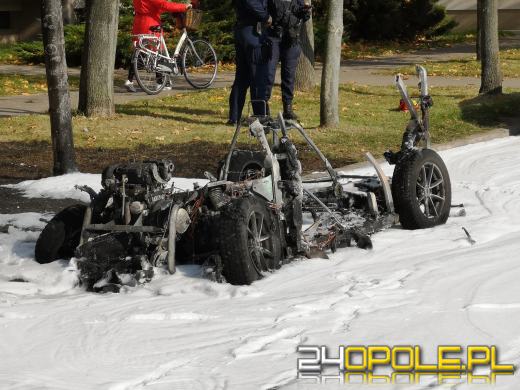 Pojazd nauki jazdy spłonął doszczętnie na ulicy Chełmskiej w Opolu