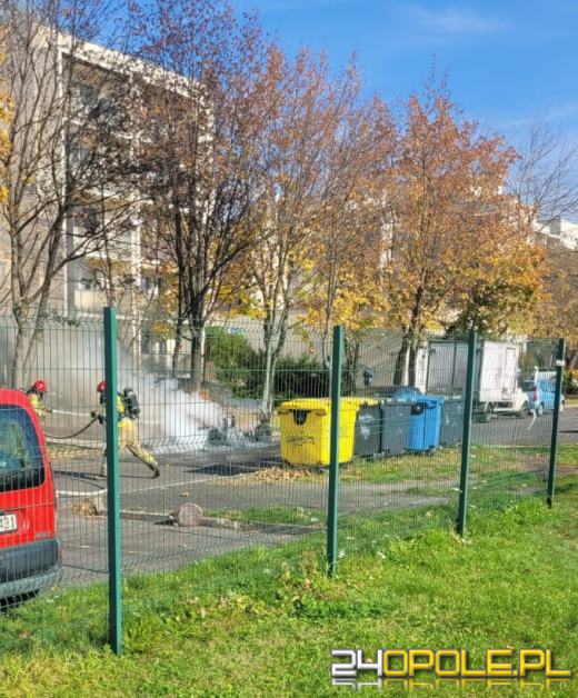 Pojazd nauki jazdy spłonął doszczętnie na ulicy Chełmskiej w Opolu