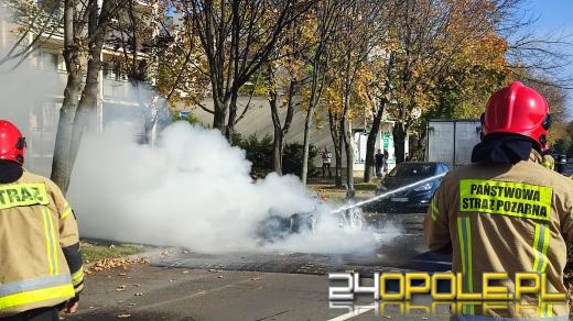 Pojazd nauki jazdy spłonął doszczętnie na ulicy Chełmskiej w Opolu