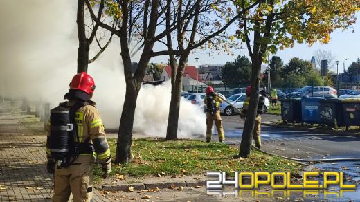 Pojazd nauki jazdy spłonął doszczętnie na ulicy Chełmskiej w Opolu