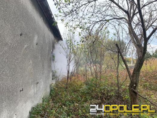 Pożar domu w Gogolinie. W akcji 5 zastępów straży pożarnej