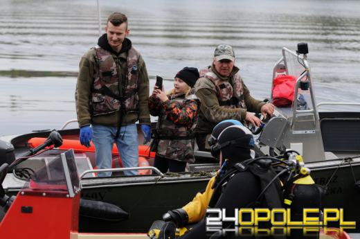 Po raz 12. nurkowie sprzątają dno kamionki Piast w Opolu