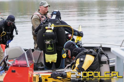 Po raz 12. nurkowie sprzątają dno kamionki Piast w Opolu