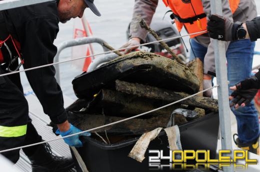 Po raz 12. nurkowie sprzątają dno kamionki Piast w Opolu