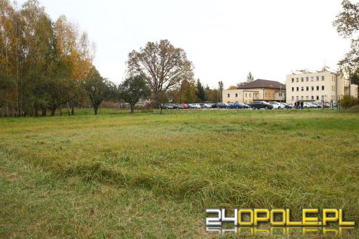 Gmina Pokój przekazała gminną działkę pod rozbudowę szpitala rehabilitacyjnego