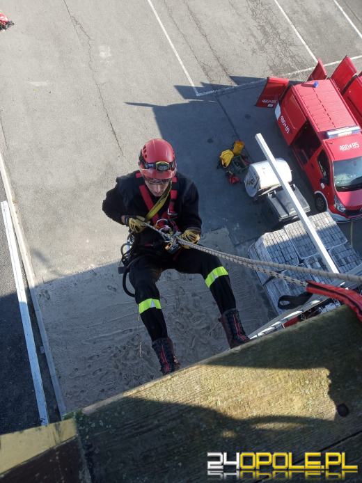 Strażacy szkolili się z ratownictwa wysokościowego