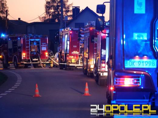 5 zastępów straży gasiło pożar budynku gospodarczego