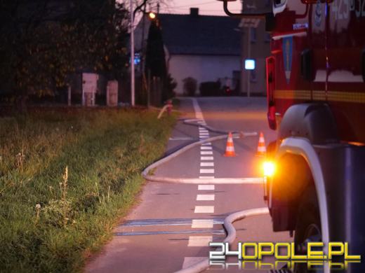 5 zastępów straży gasiło pożar budynku gospodarczego