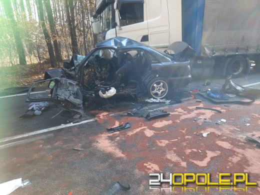 Tragiczny wypadek w powiecie namysłowskim. Nie żyje 23-latek