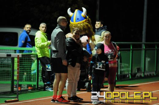 Za nami kolejna edycja Biegu Odblaskowego. Startowały całe rodziny!