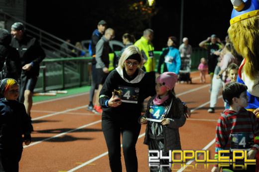 Za nami kolejna edycja Biegu Odblaskowego. Startowały całe rodziny!