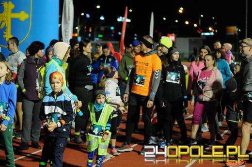 Za nami kolejna edycja Biegu Odblaskowego. Startowały całe rodziny!