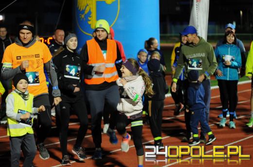 Za nami kolejna edycja Biegu Odblaskowego. Startowały całe rodziny!