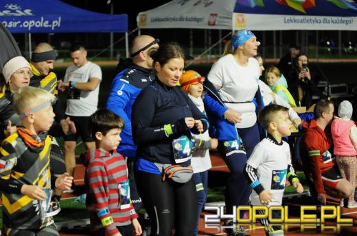 Za nami kolejna edycja Biegu Odblaskowego. Startowały całe rodziny!