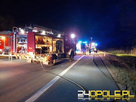 A4 odblokowana po zderzeniu dwóch samochodów ciężarowych 