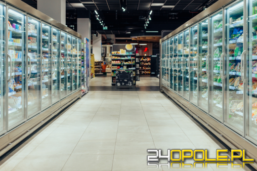 Tak Biedronka, Lidl i Netto oszczędzają na prądzie