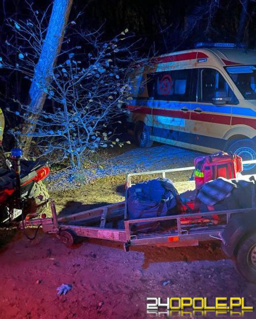 Nocna akcja ratowników ciężkich warunkach. Uratowano poszkodowanego survivalowca