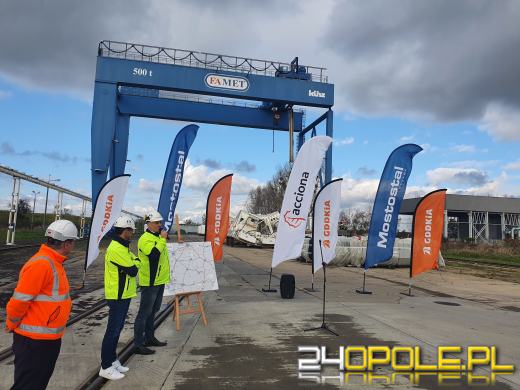 Historyczny transport wodno-lądowy wkrótce wyruszy w dalszą drogę