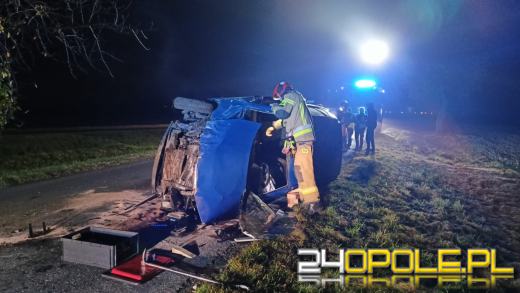 Wypadek w Żużeli. Jeden z podróżujących uciekł z miejsca zdarzenia