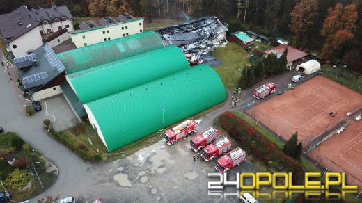 Chrząstowice: Trwa dogaszanie. Nadal poszukiwane są osoby