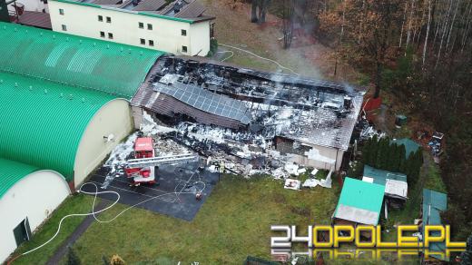Chrząstowice: Trwa dogaszanie. Nadal poszukiwane są osoby