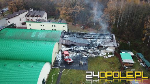 Chrząstowice: Trwa dogaszanie. Nadal poszukiwane są osoby