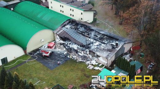 Chrząstowice: Trwa dogaszanie. Nadal poszukiwane są osoby