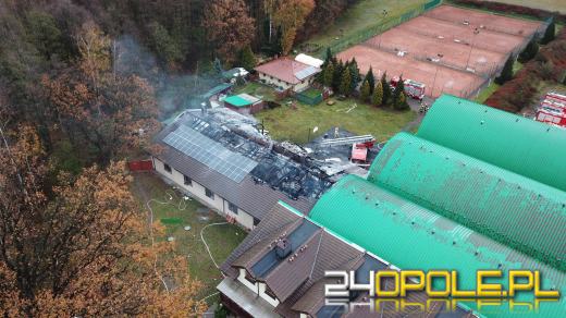 Chrząstowice: Trwa dogaszanie. Nadal poszukiwane są osoby