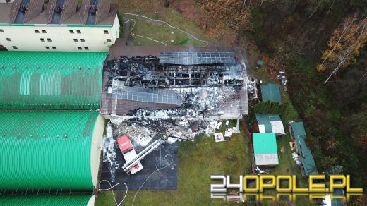Chrząstowice: Trwa dogaszanie. Nadal poszukiwane są osoby