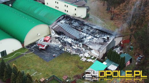 Chrząstowice: Trwa dogaszanie. Nadal poszukiwane są osoby