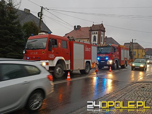 6 zastępów straży gasiło pożar w domu w Złotnikach