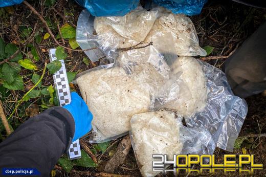 W lesie miał skrytki z narkotykami. Został zatrzymany przez CBŚP