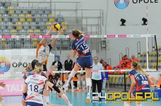 Przegrana UNI w tie-breaku 