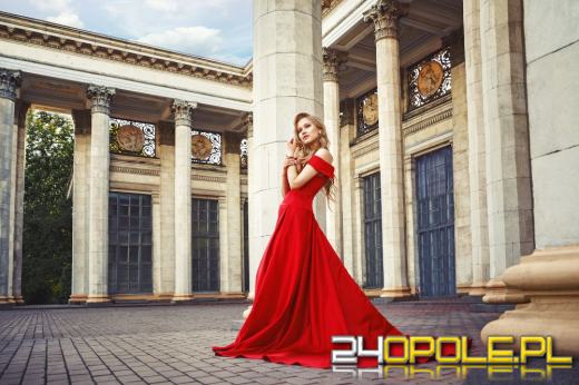 Najpiękniejsze sukienki na wesele - przegląd eleganckich kreacji na wyjątkowe okazje