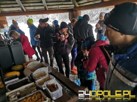 Wbiegali i wchodzili na Kopę Biskupią promując profilaktykę nowotworową