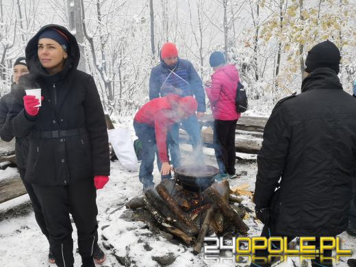 Wbiegali i wchodzili na Kopę Biskupią promując profilaktykę nowotworową
