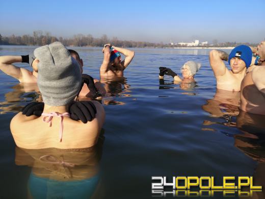 Morsy doczekały się ujemnej temperatury. Wtedy woda jest najlepsza!