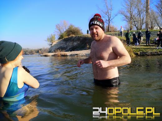 Morsy doczekały się ujemnej temperatury. Wtedy woda jest najlepsza!