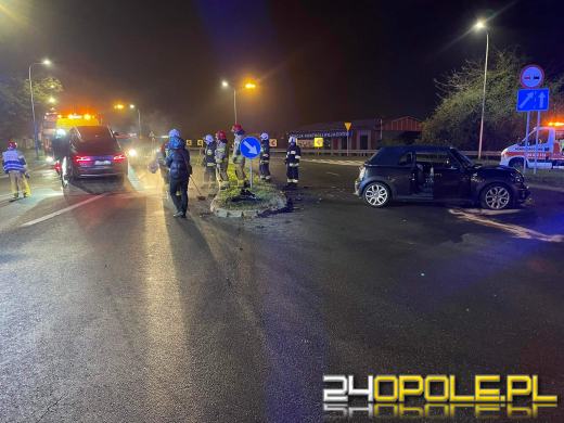 Zderzenie pojazdów na skrzyżowaniu Fabrycznej i Armii Krajowej 