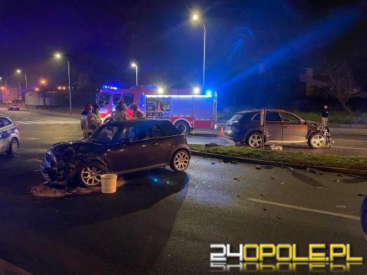 Zderzenie pojazdów na skrzyżowaniu Fabrycznej i Armii Krajowej 
