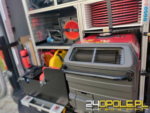 Ambulans pogotowia ruchu drogowego trafił do brzeskich policjantów