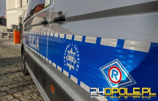 Ambulans pogotowia ruchu drogowego trafił do brzeskich policjantów