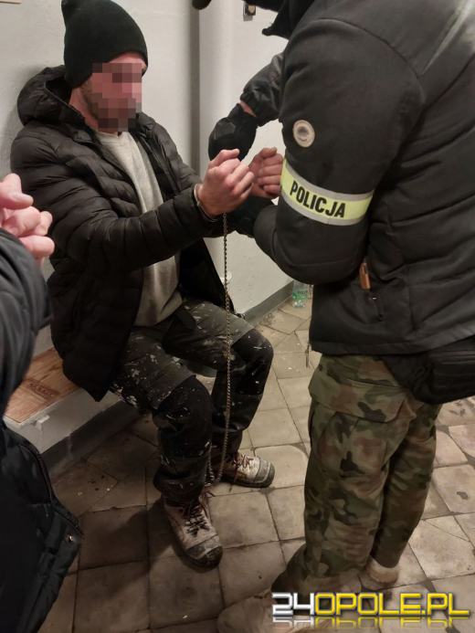 Rozbojarz recydywista wrócił za więzienne mury