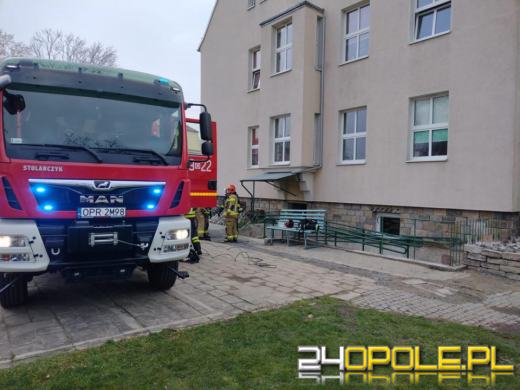 Pożar w szkole w Głogówku. Ewakuowano dzieci