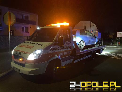 Kierujący audi wjechał w bariery ochronne w Złotnikach